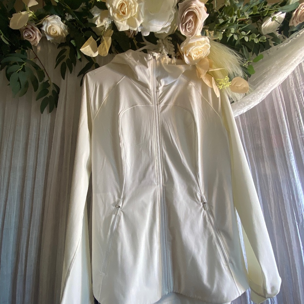 Lululemon white jacket